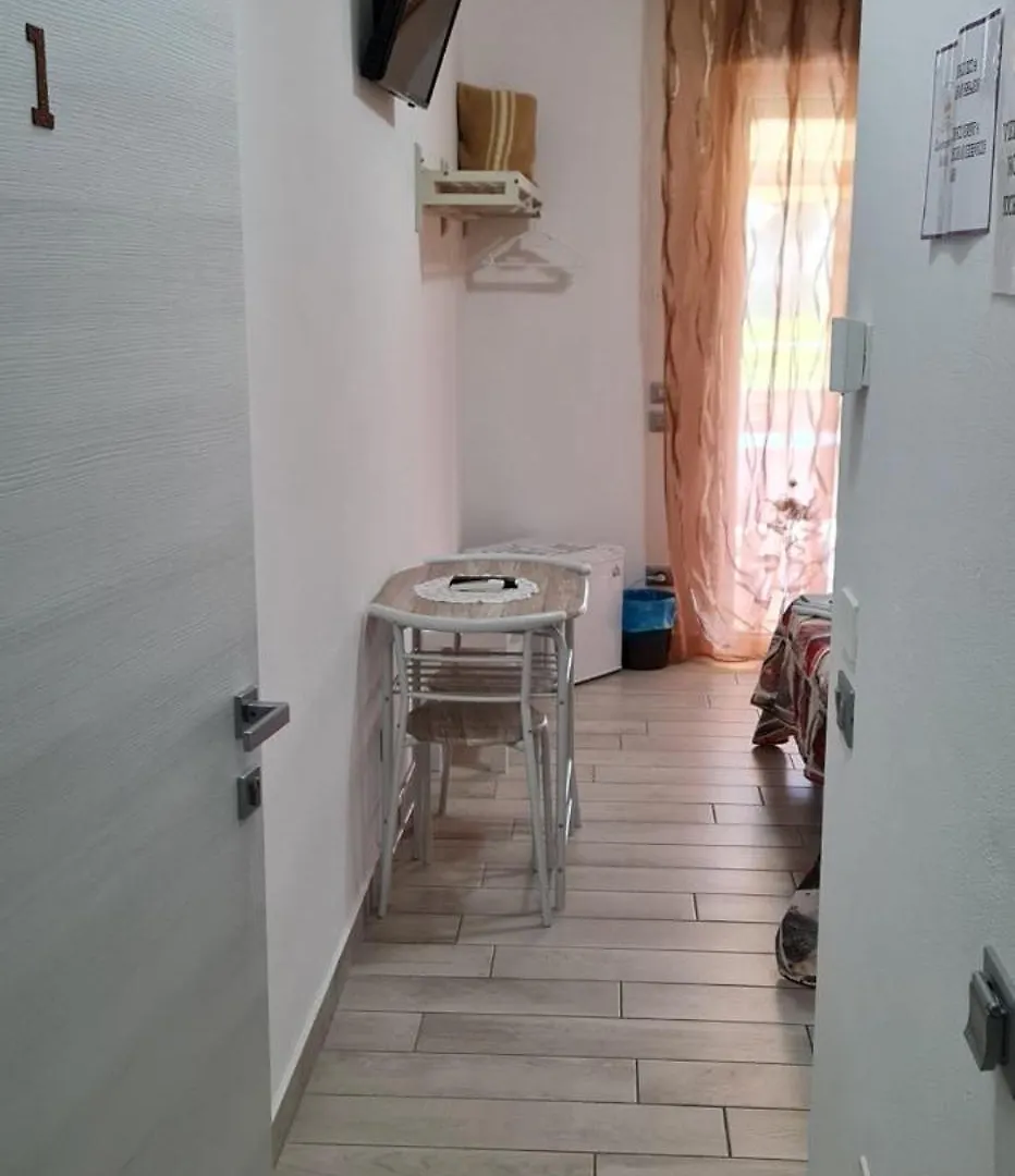 Quarantotto B&B Raffa 0*,  Italien