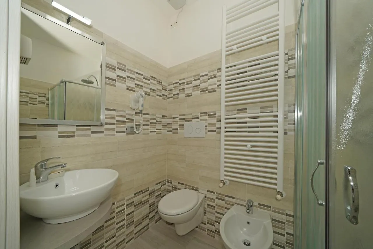 Quarantotto B&B Raffa 0*,  Italien