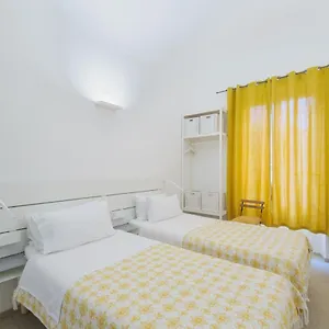 Central Savona Couette-café Savone