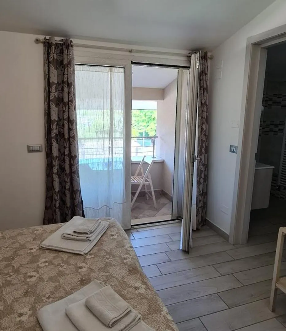 Quarantotto B&B Raffa Italy